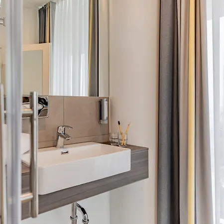 Garner - Spandau By Ihg فندق 4*